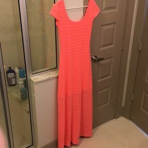 Lilly Pulitzer pink maxi dress scoop neck